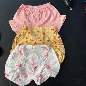 Set of 3 Olive Mae 2T shorts.